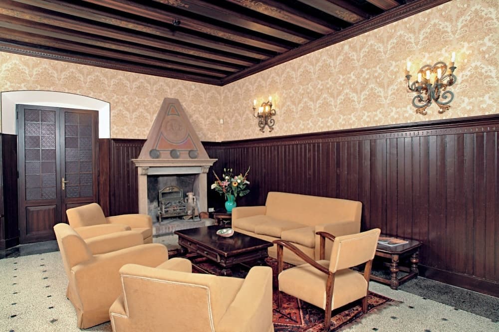 Lobi dinlenme salonu