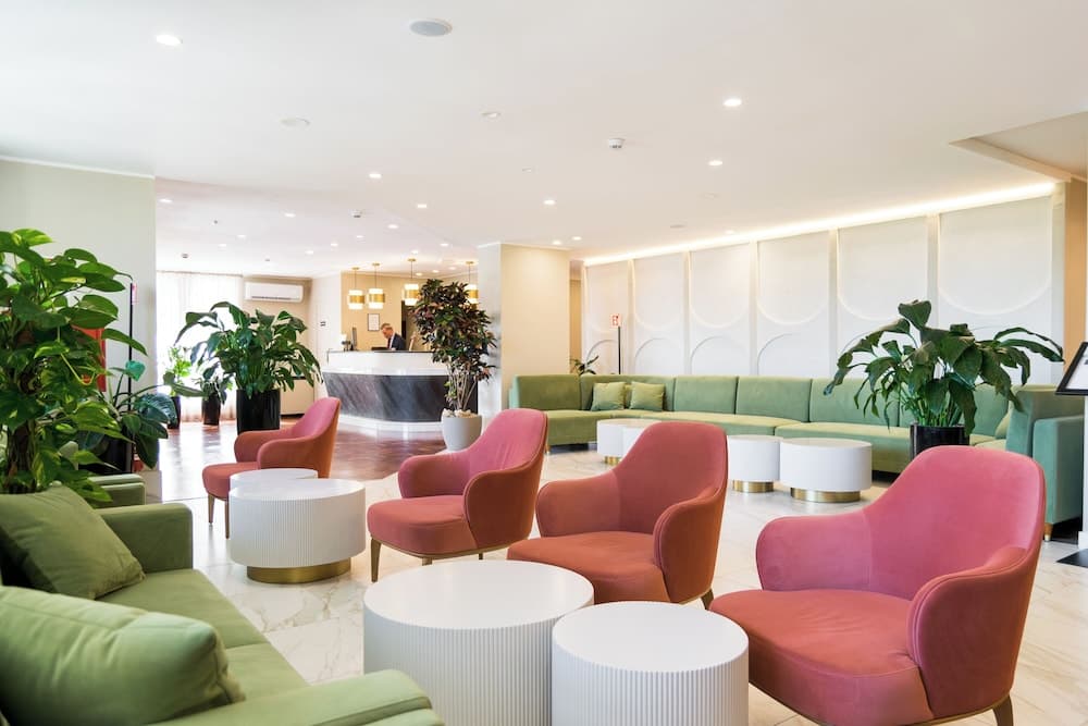 Massimi City Garden Hotel