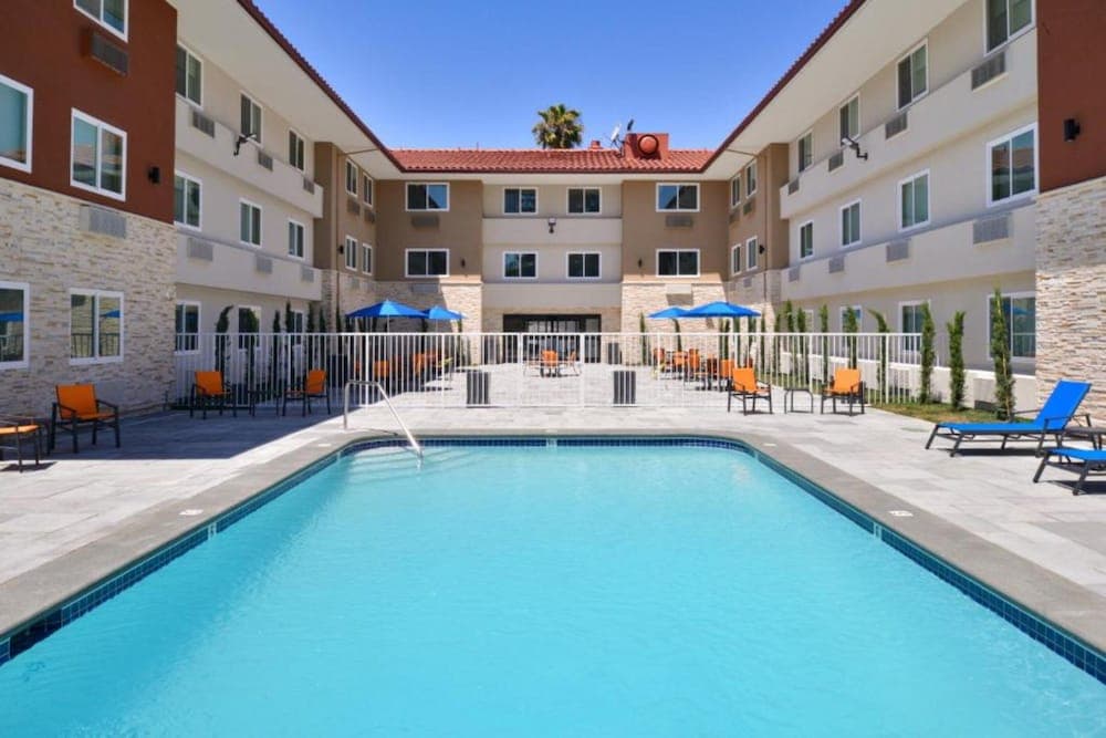 Holiday Inn Express Santa Rosa North by IHG