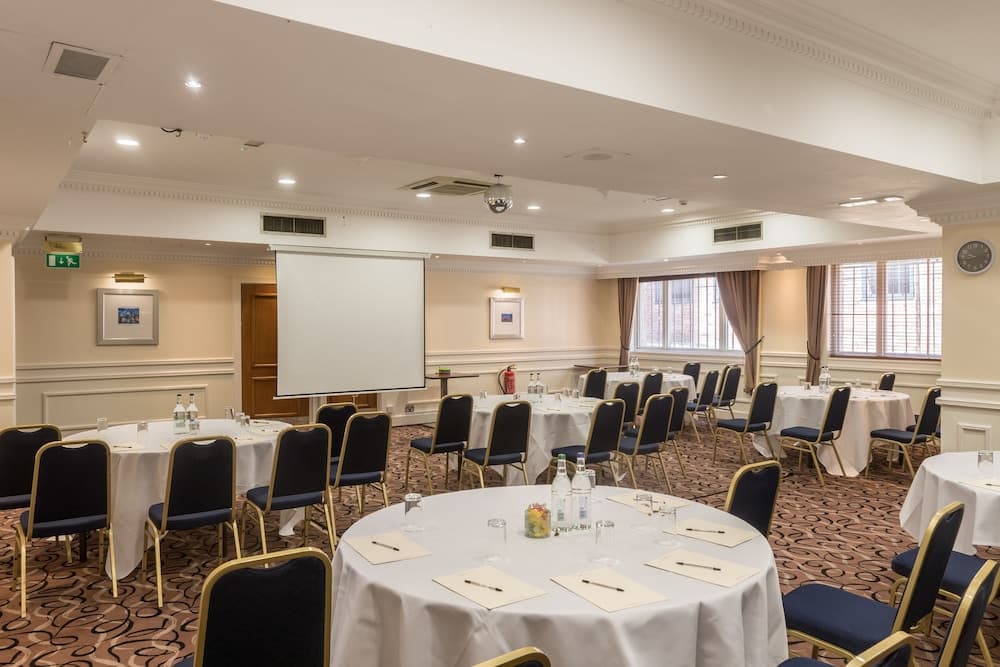 Toplantı salonu/imkânları