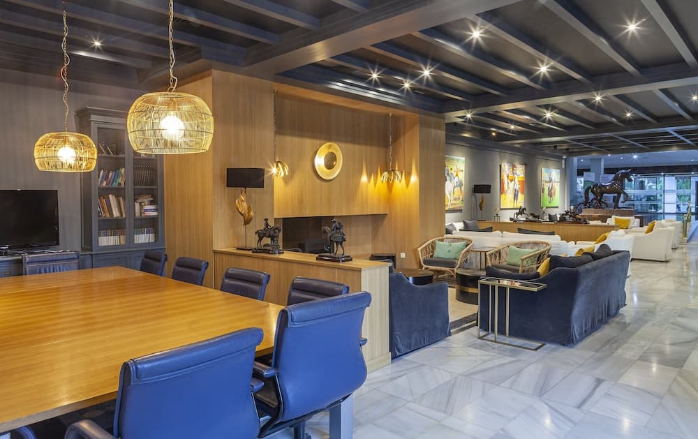 Lobi dinlenme salonu