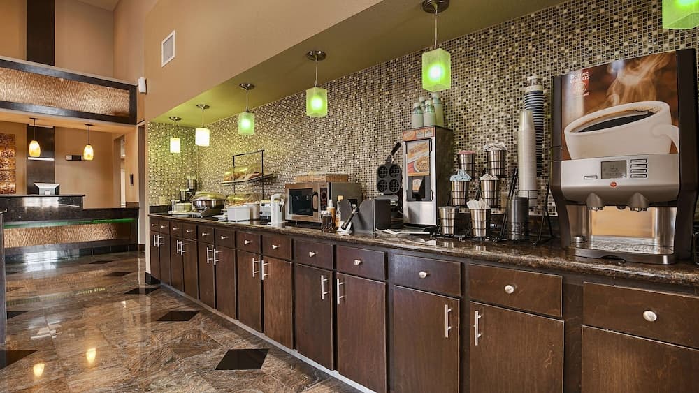 Best Western Inn & Suites - Lake Charles
