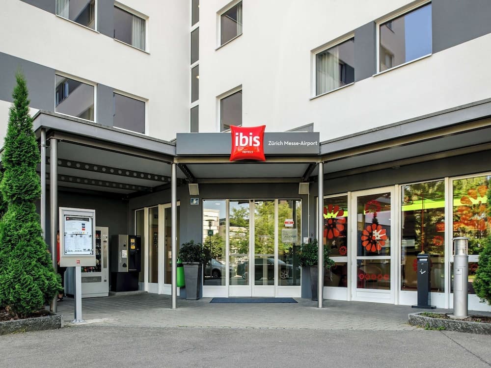 ibis Zurich Messe-Airport