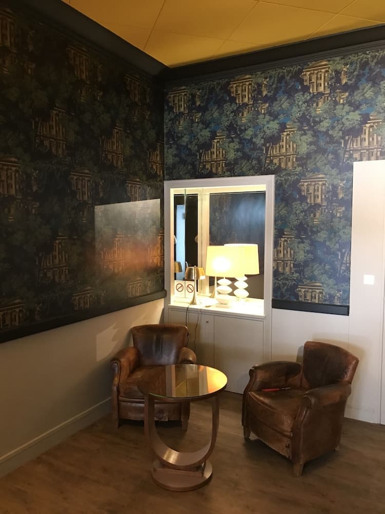 Lobi dinlenme salonu