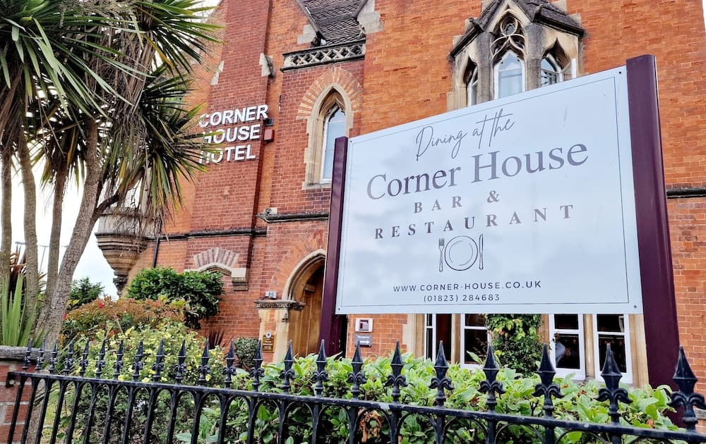Corner House Hotel