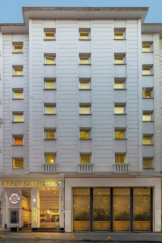 Grand Ons Hotel