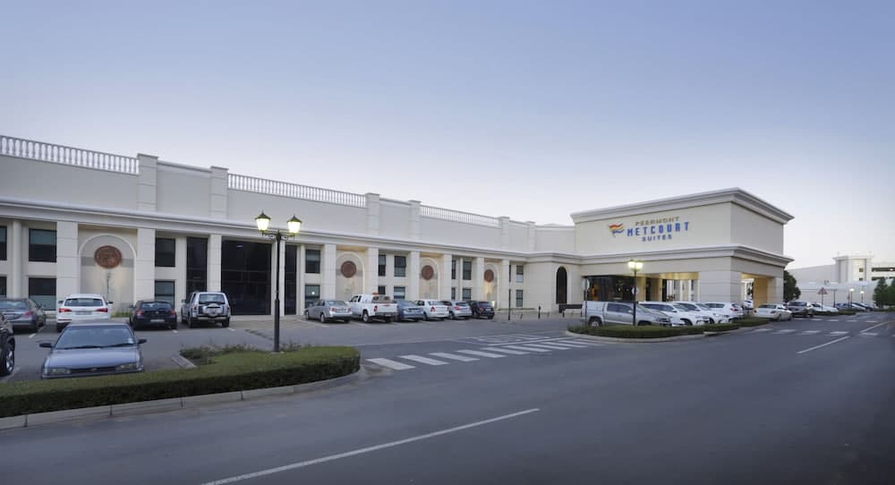 Peermont Metcourt Suites