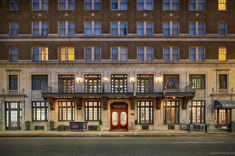 Redmont Hotel Birmingham, Curio Collection by Hilton