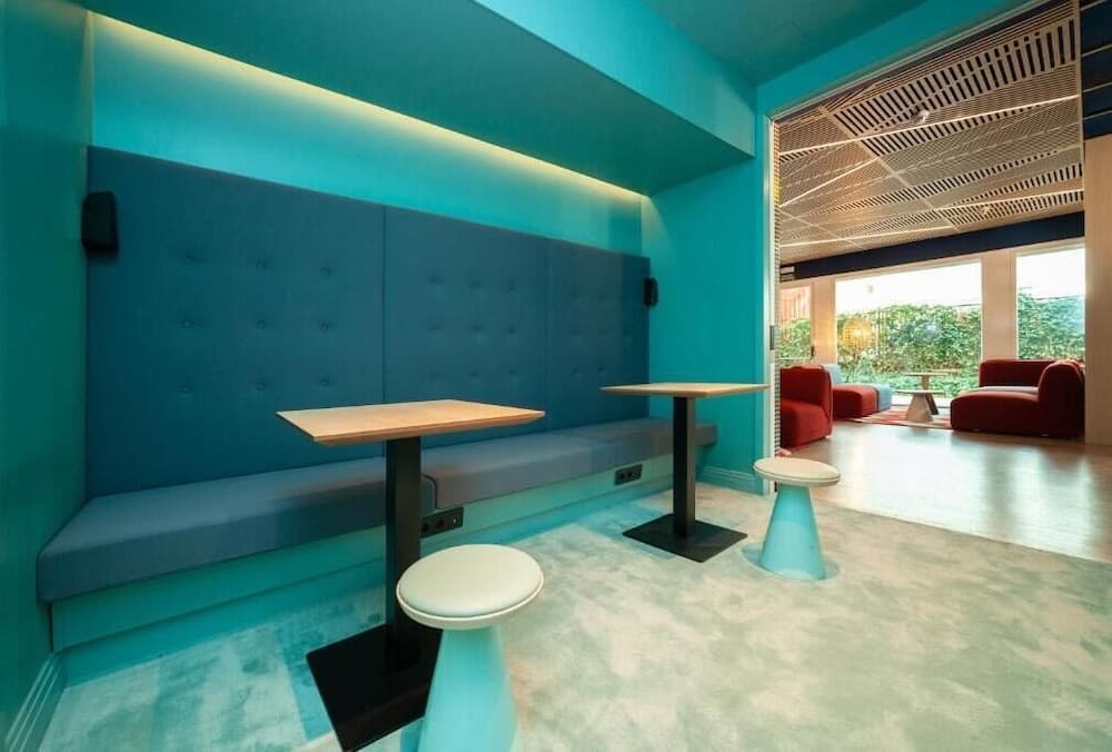 Lobi dinlenme salonu