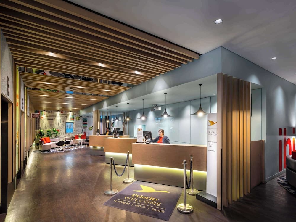 ibis Melbourne Hotel and Apartments