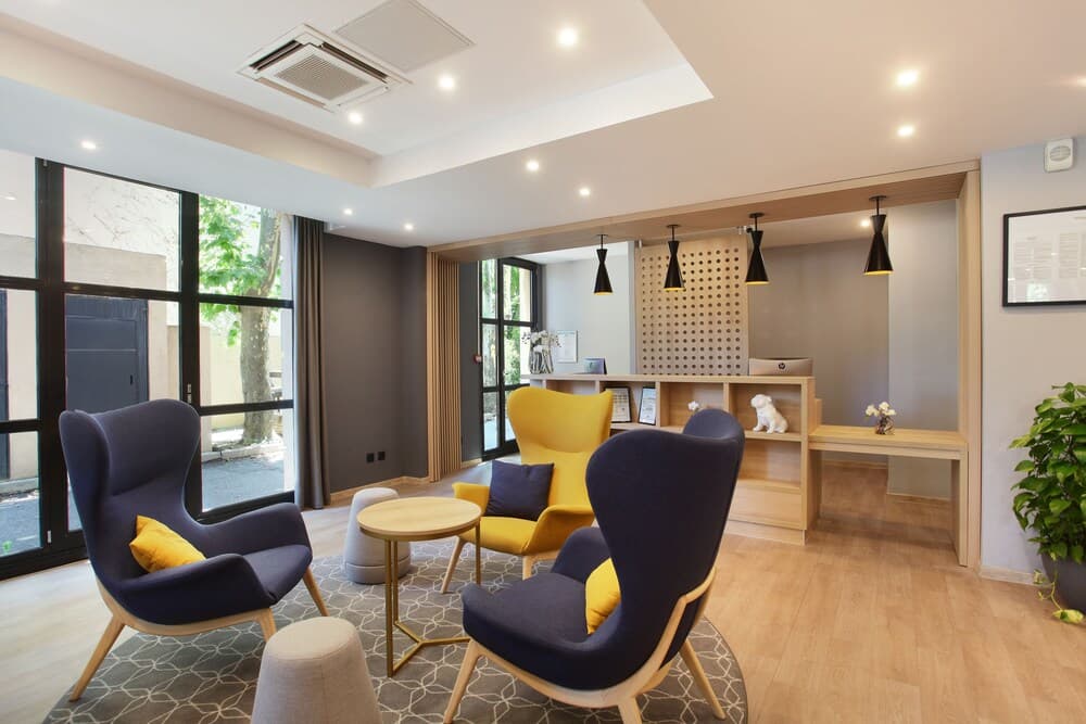 Lobi dinlenme salonu