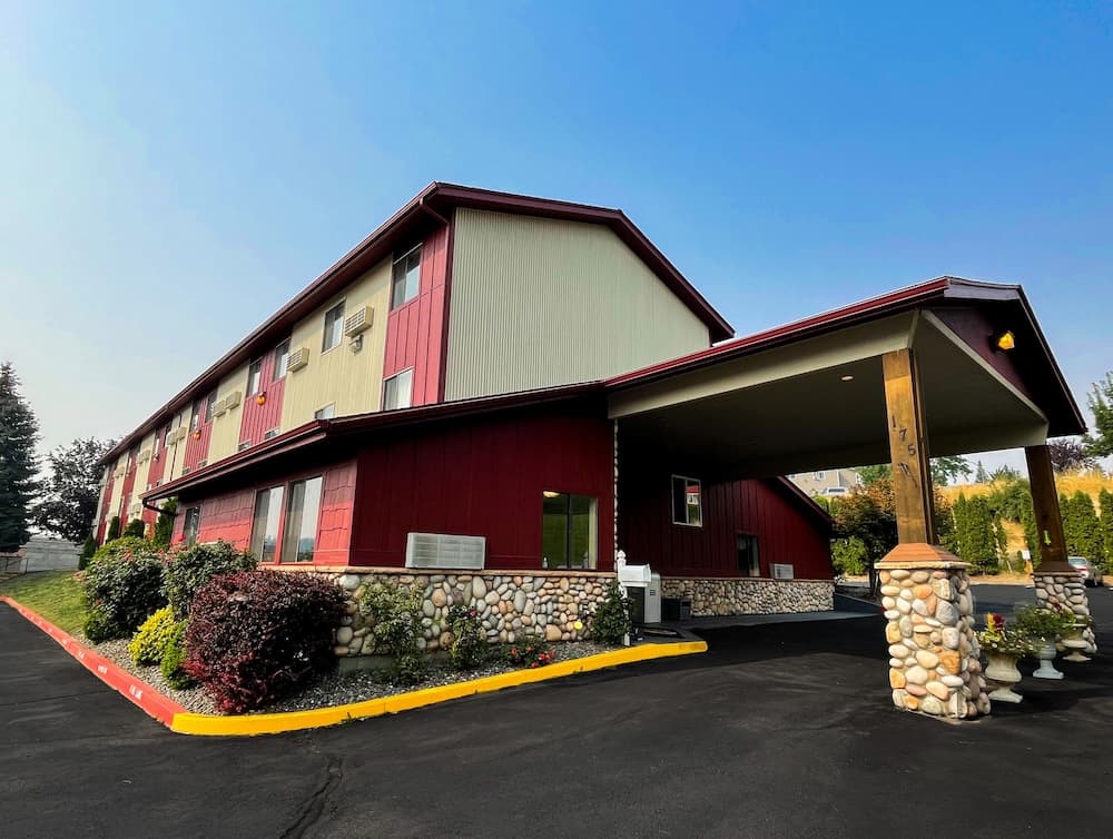FairBridge Inn & Suites Moscow/Pullman