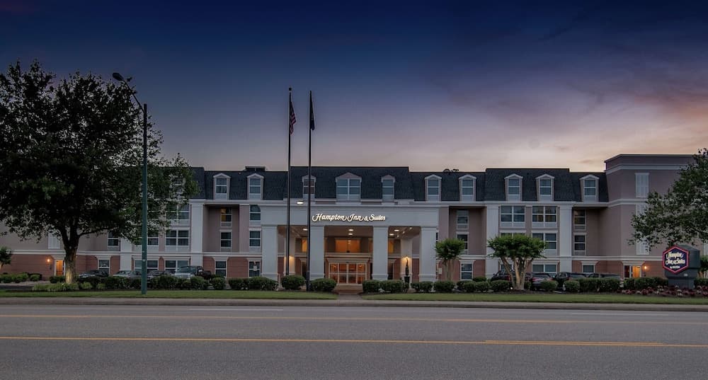 Hampton Inn & Suites Williamsburg-Richmond Rd.