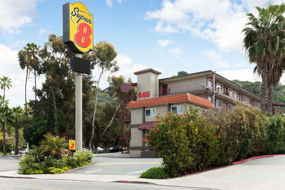 Super 8 by Wyndham San Diego Hotel Circle