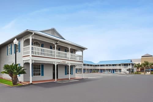 Super 8 by Wyndham Foley/North Gulf Shores