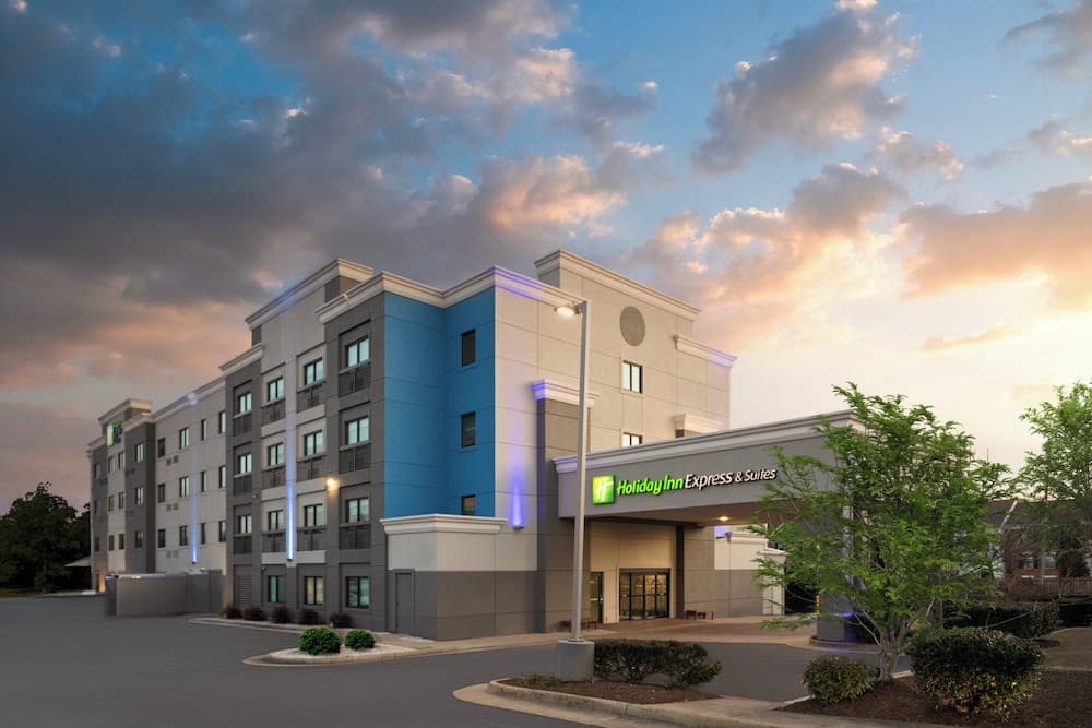Holiday Inn Express and Suites Leesburg Historic District by IHG