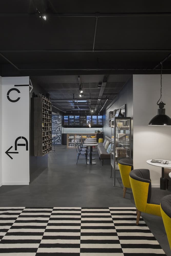 Lobi dinlenme salonu