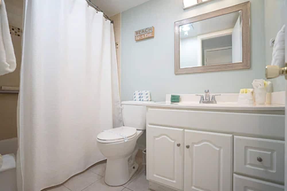 Carriage House Resort Motel