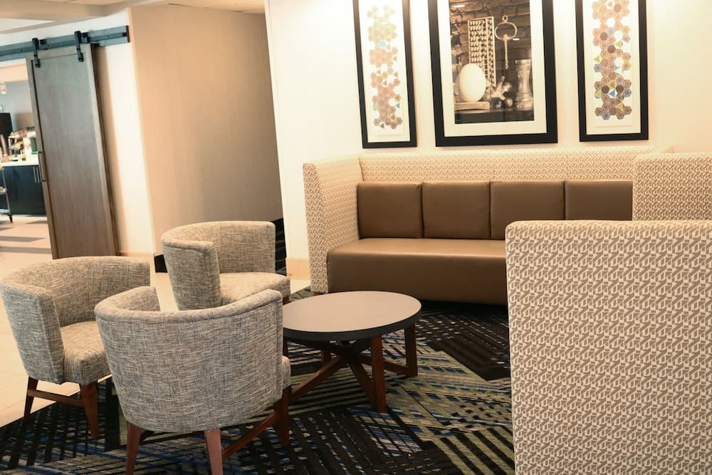Holiday Inn Express & Suites Columbia-I-26 @ Harbison Blvd by IHG
