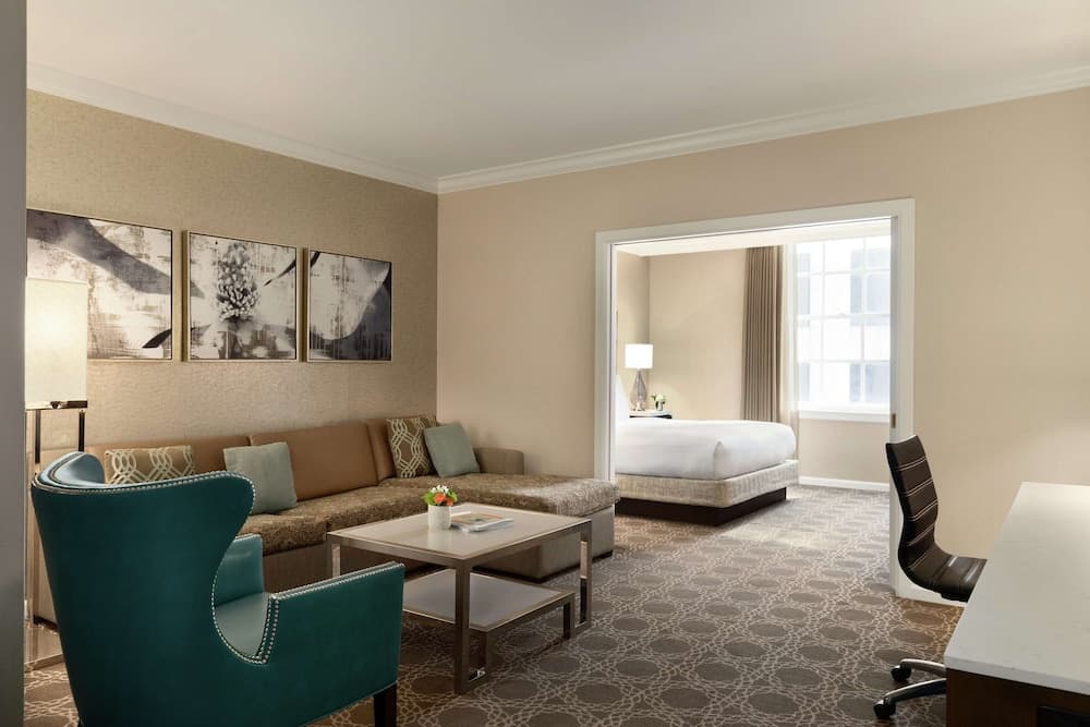 Hilton New Orleans/St. Charles Avenue