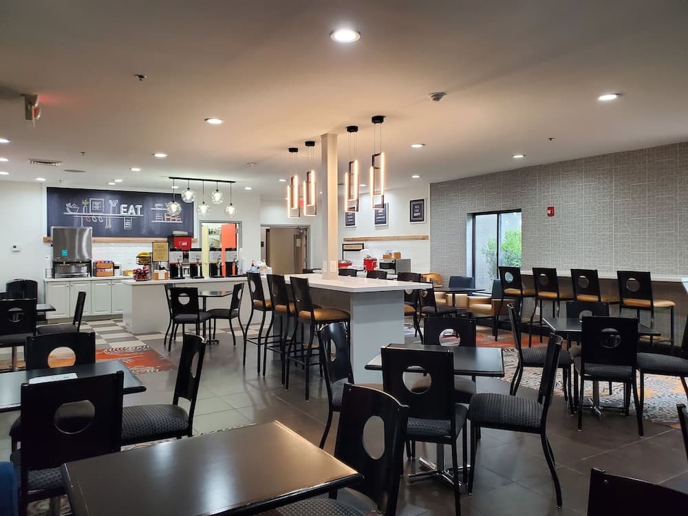 Hampton Inn Olathe