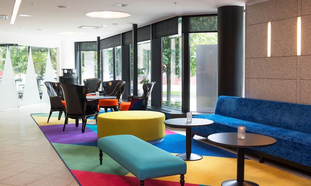 Lobi dinlenme salonu