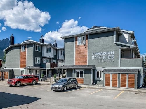 Canadian Rockies Chalets by Trilink