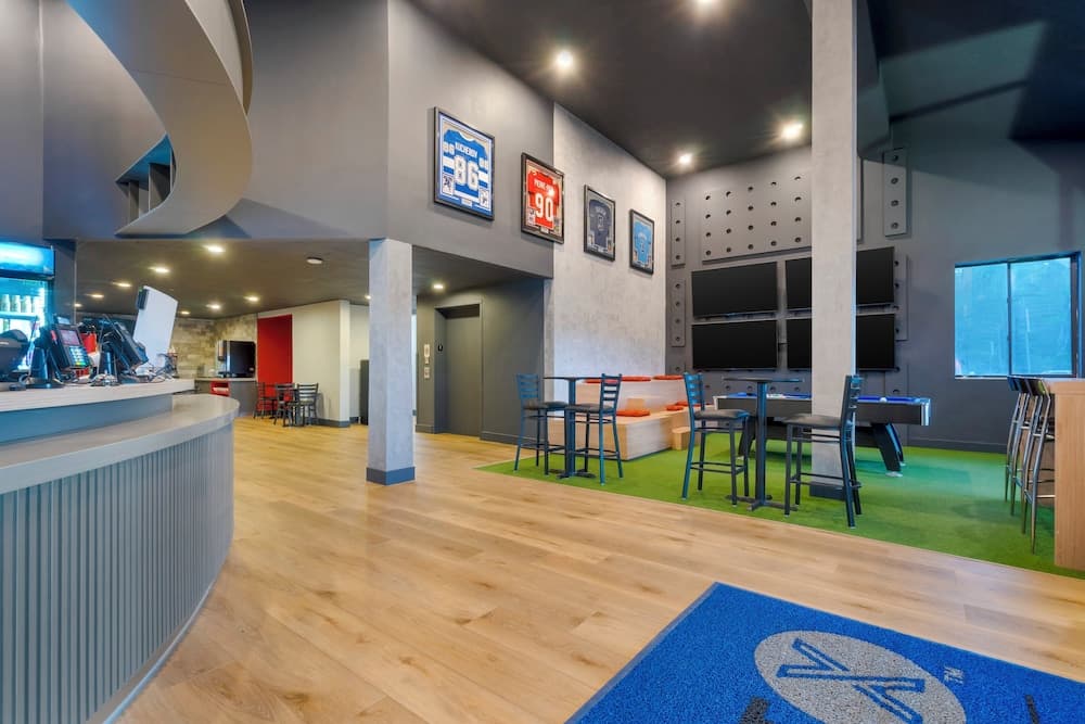 SPOT X Hotel Tampa - Wesley Chapel by The Red Collection