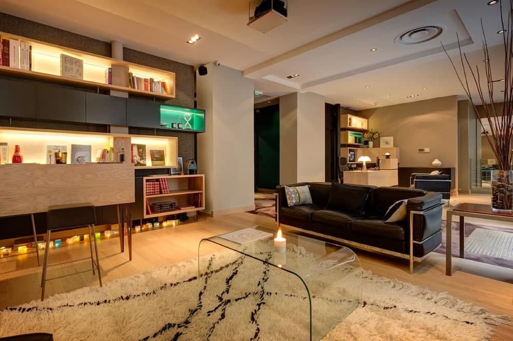 Lobi dinlenme salonu