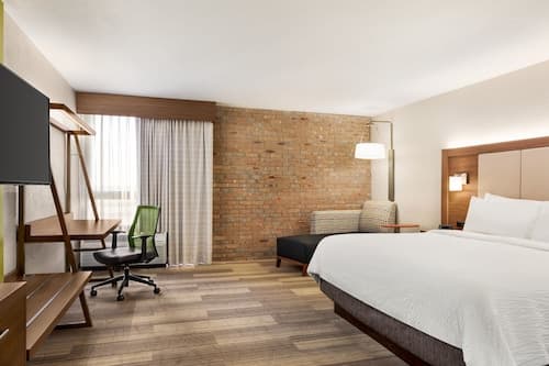 Holiday Inn Express San Antonio-Airport by IHG