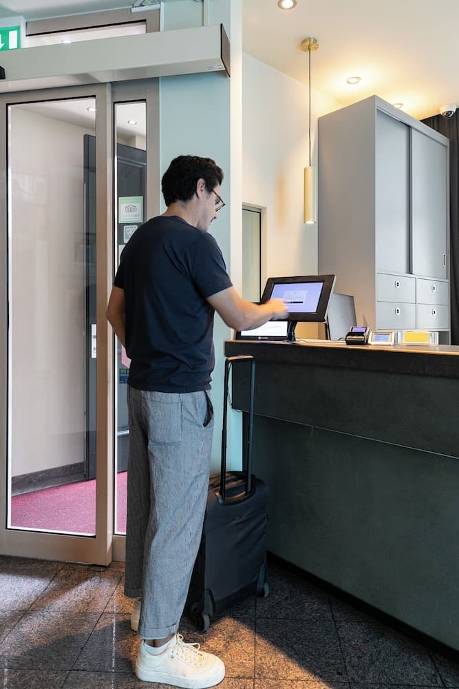 Giriş/çıkış büfesi