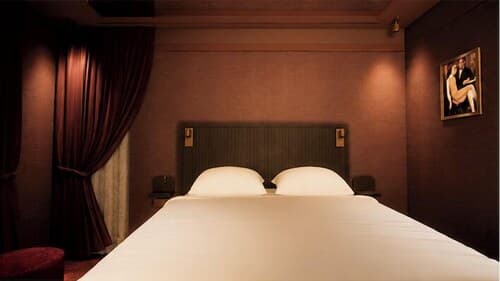 Huxley House Hotel