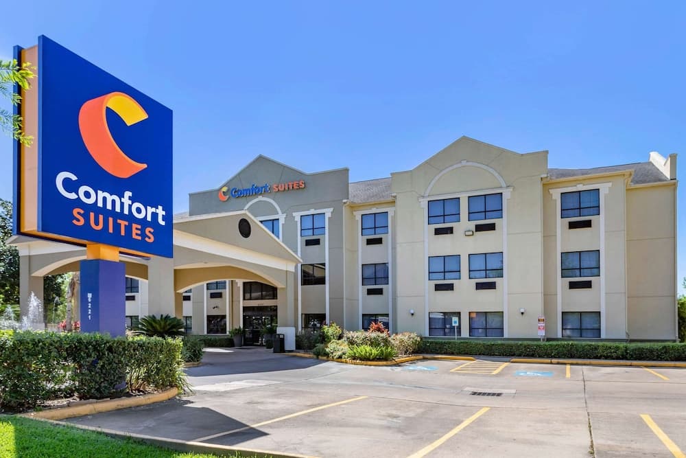 Comfort Suites - Near The Galleria