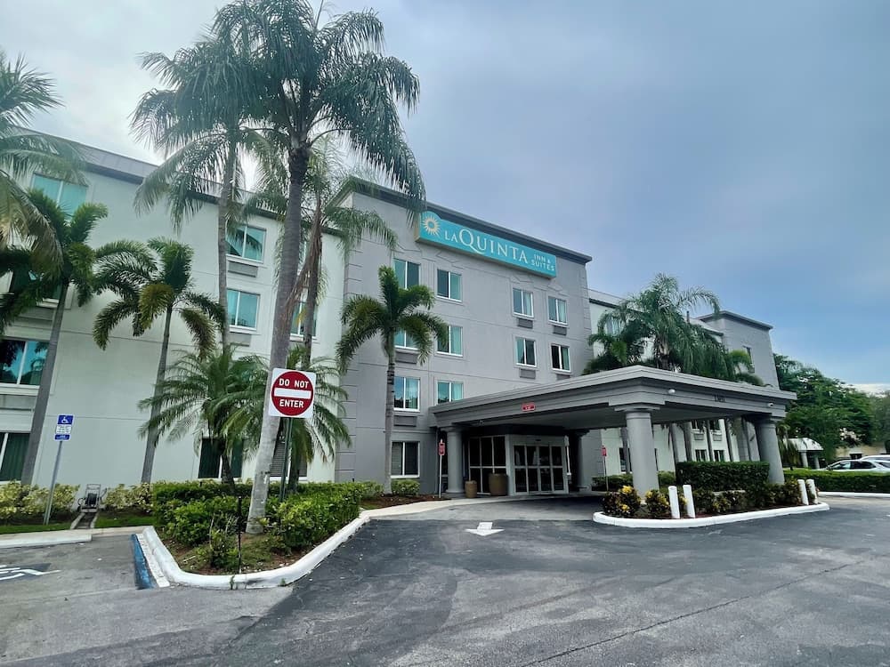 La Quinta Inn & Suites by Wyndham Sawgrass