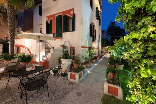 Hotel Villa Stella.check-in.9AM-3PM