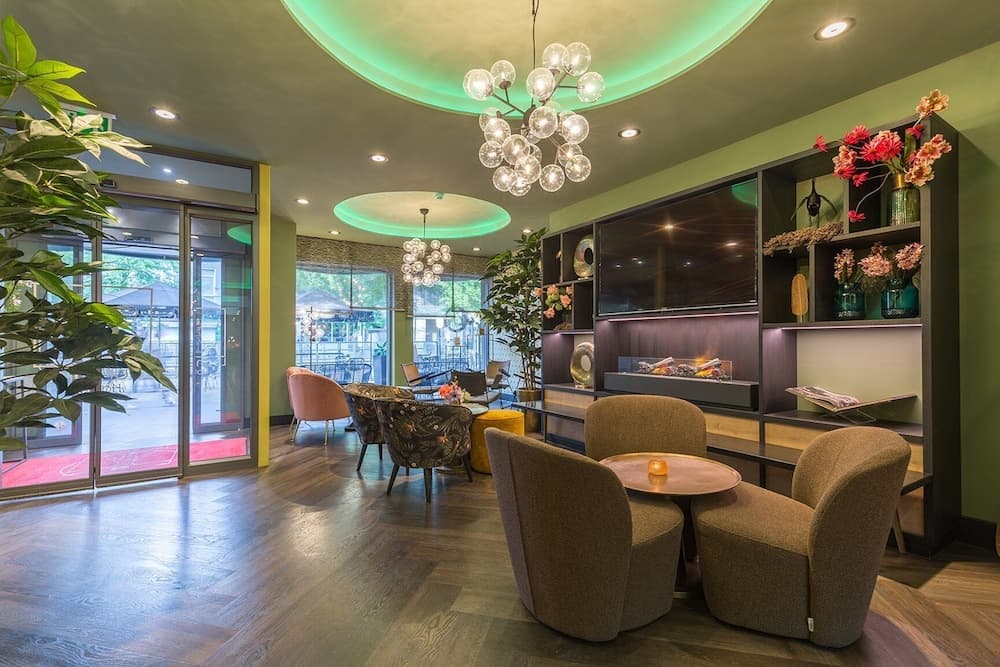 Lobi dinlenme salonu