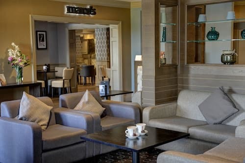 Crowne Plaza East Midlands Airport by IHG