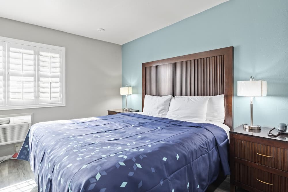 Travelers Inn Medford