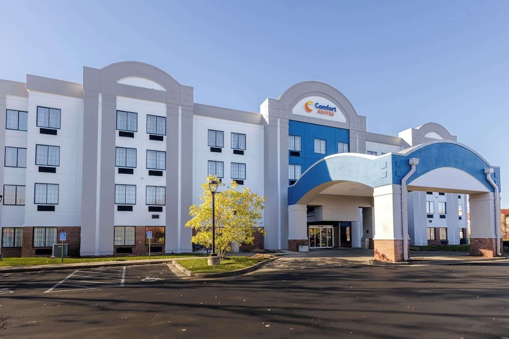 Comfort Suites