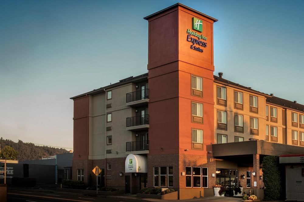 Holiday Inn Express Hotel & Suites Portland-NW Downtown by IHG