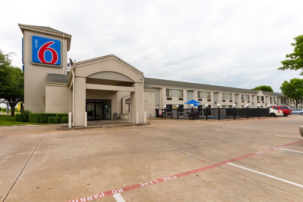 Motel 6 Dallas, TX - Northeast