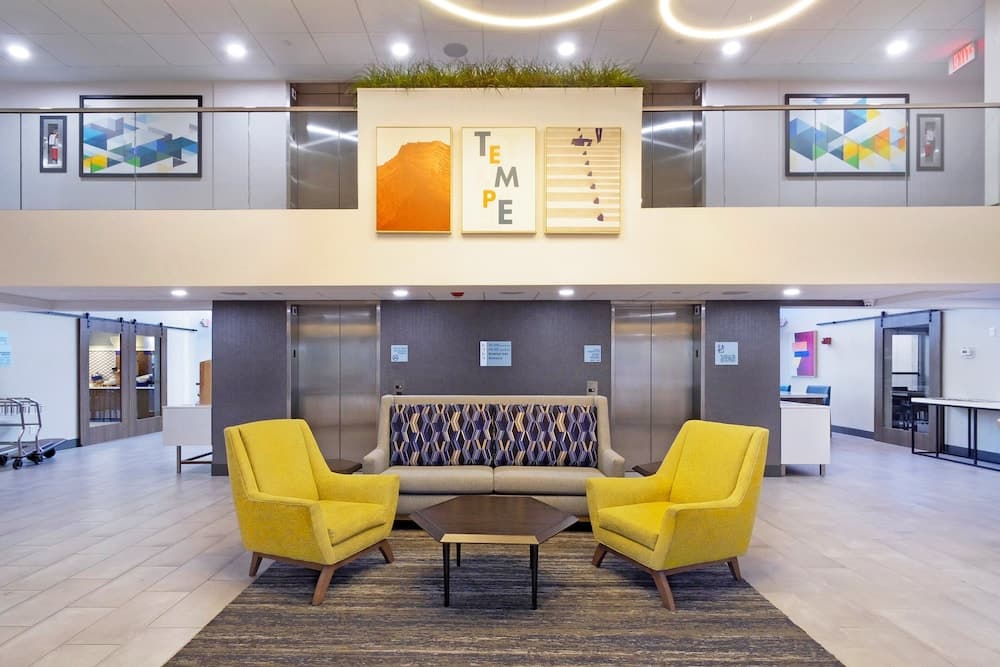 Holiday Inn Express & Suites Phoenix - Tempe by IHG
