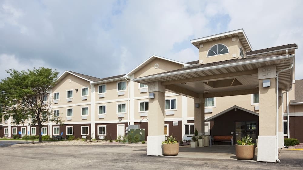 Holiday Inn Express Deforest by IHG