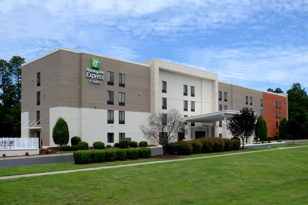 Holiday Inn Express & Suites Raleigh Durham Airport at RTP by IHG