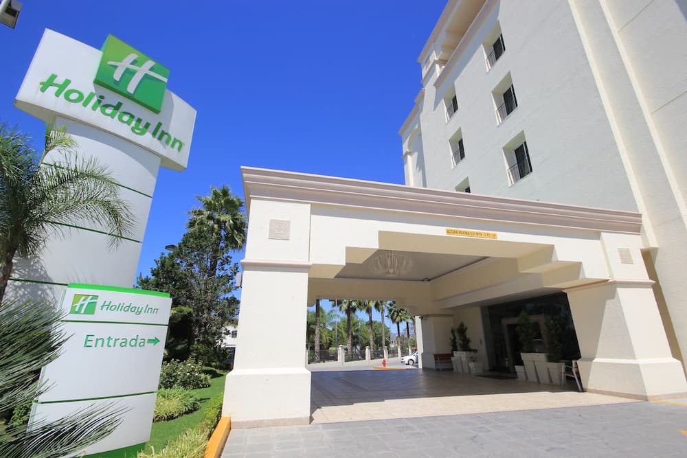 Holiday Inn Convention Center by IHG