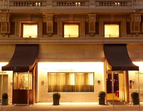 City Club Hotel