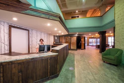 The Plaza Condominiums, A Vail Resorts Property