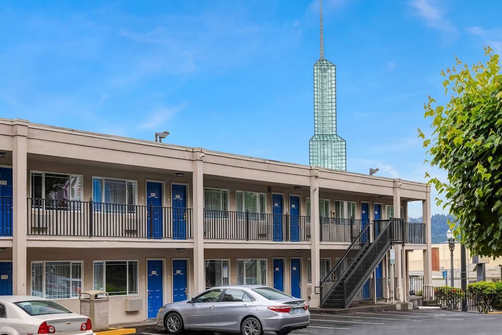 Motel 6 Portland, OR - Downtown