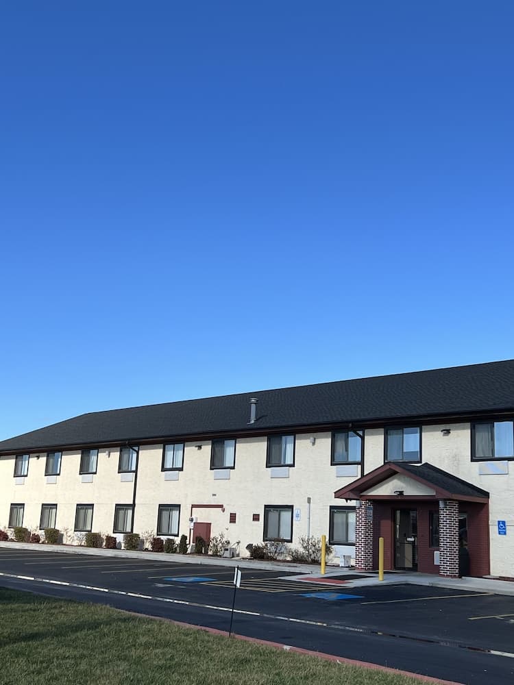 Super 8 by Wyndham Campbellsville KY