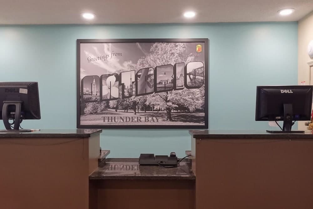Super 8 by Wyndham Thunder Bay